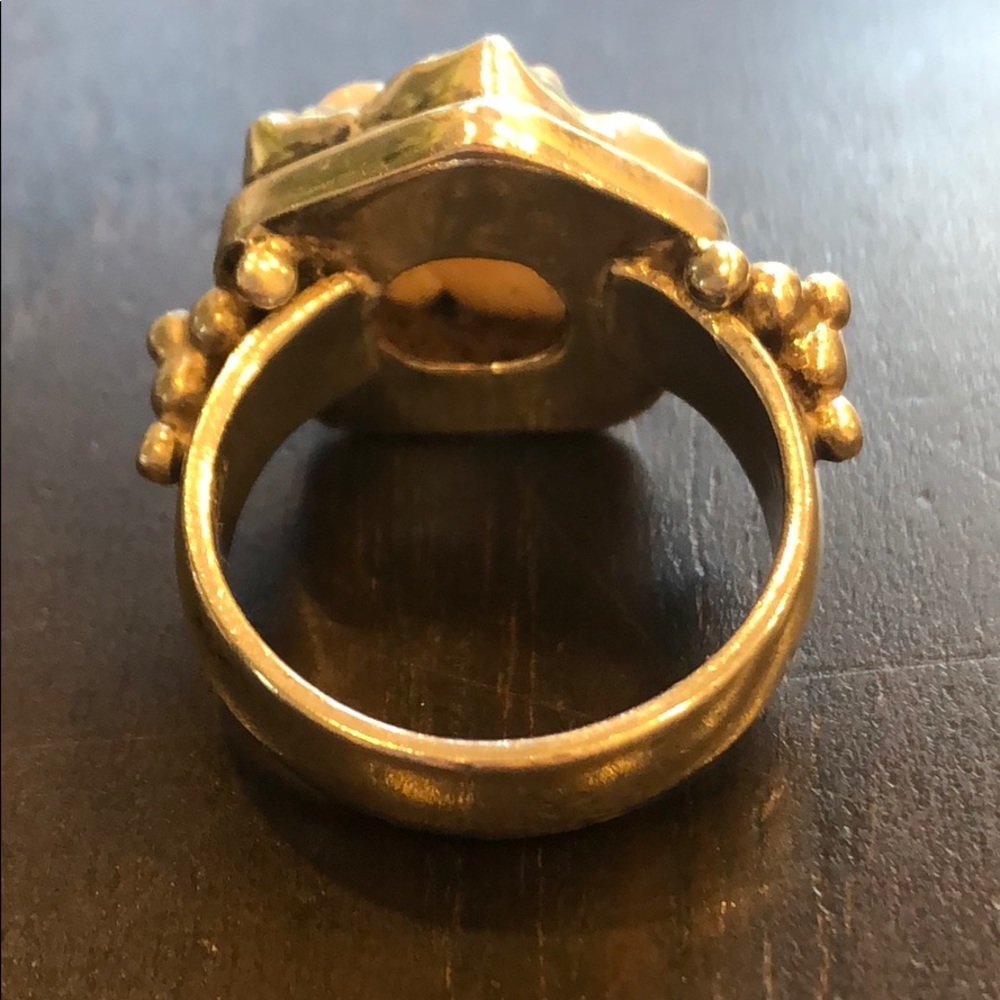 Amethyst and Mother of Pearl Flower Ring - Picture 2 of 4
